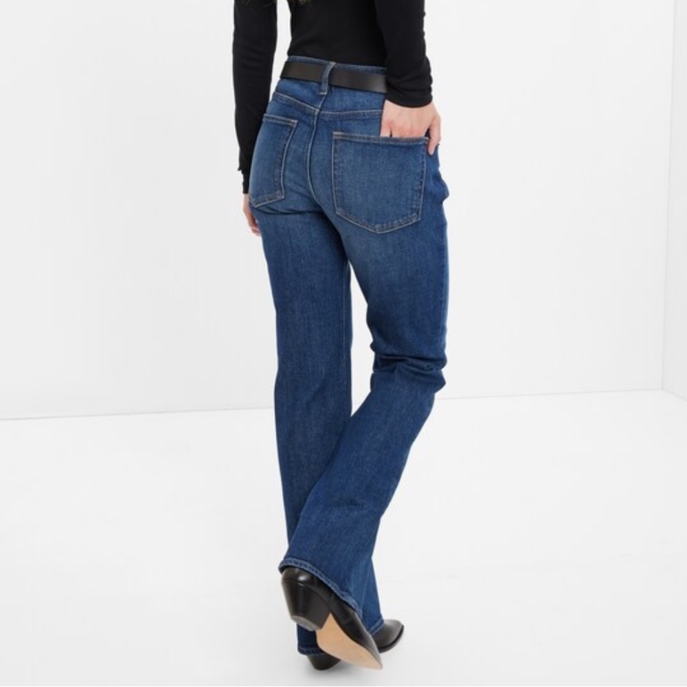 GAP 90s loose flare mid rise 8/29. - Picture 2 of 8